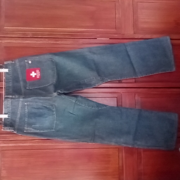 Victorinox Swiss 1884 Jeans. - Picture 4 of 11